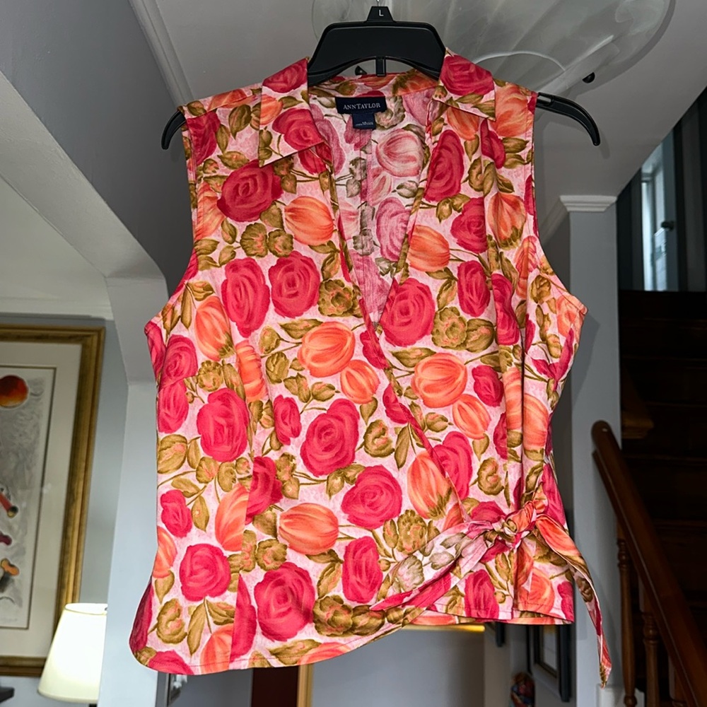 🎤 Ann Taylor Floral Wrap Top Sz 12
